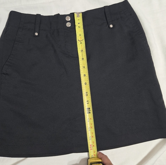 Izod Black Golf Skort Sz 4 Good Condition - Picture 8 of 9